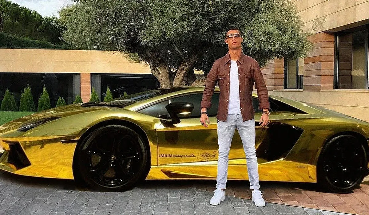 Лукс.Колко къщи и коли има Роналдо