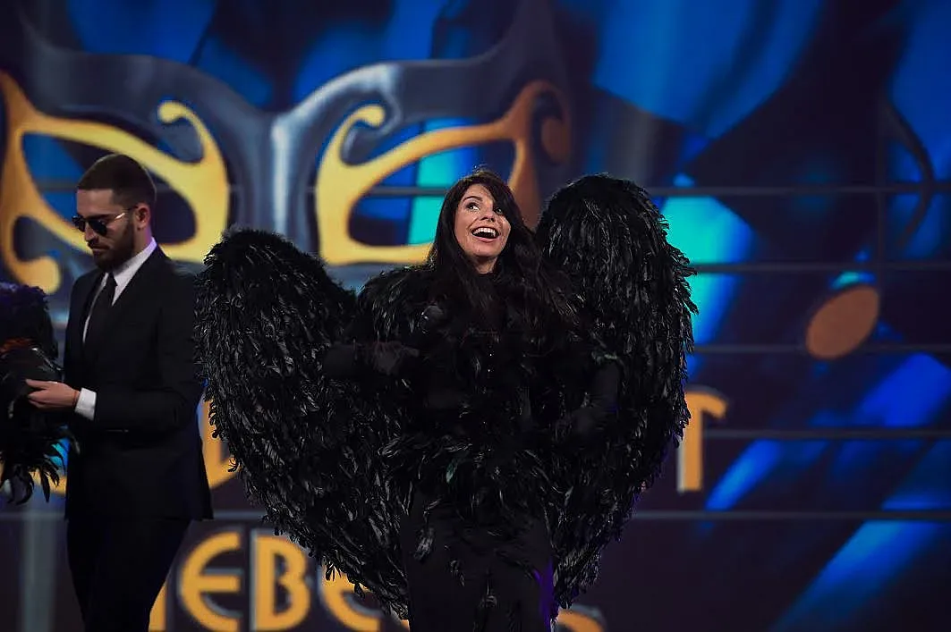 Кой замести Есил Дюран в "Маскираният певец"