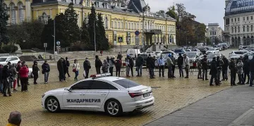Опашки за Пипков като за банани през соца