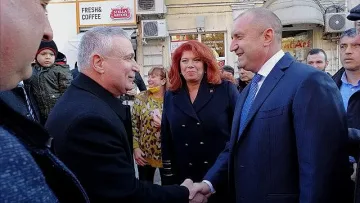 Радев закрива в Пловдив. С него са Петков и Василев