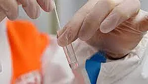 Обмислят назални тестове за по-големите ученици, ще ги правят сами