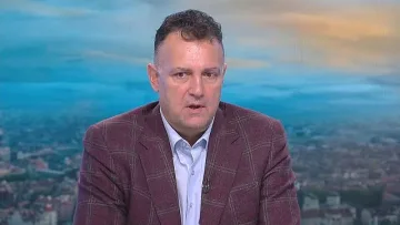 Падат шефски глави в енергетиката. Кой опитва да овладее сектора?