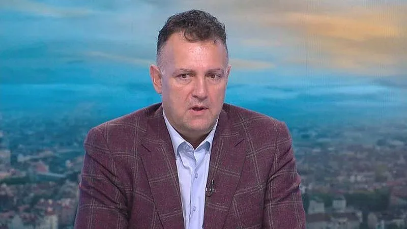 Падат шефски глави в енергетиката. Кой опитва да овладее сектора?