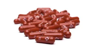 Кога да чакаме у нас новите лекарства срещу ковид?