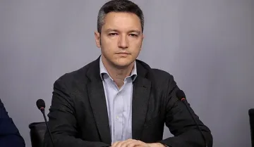 Вигенин: Подкрепяме Радев на втория тур