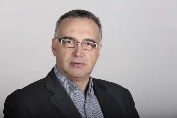 Кутев обясни защо е поискал оставката на Нинова