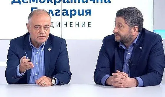 Нова оставка в ДБ! Кой още си тръгва