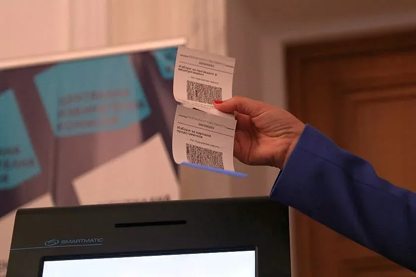 Глад: Жена гласува и изяде контролната разписка