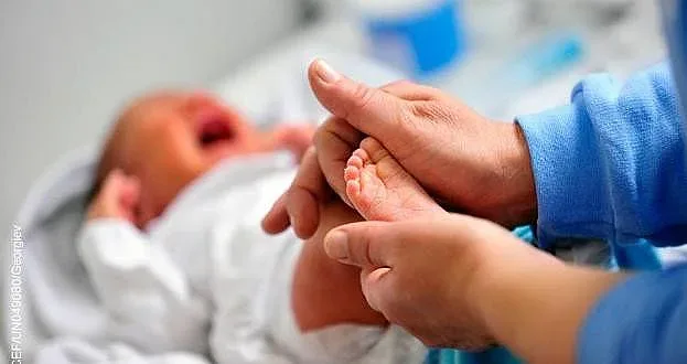 Чудо! Спасиха бебе, родено едва 420 грама