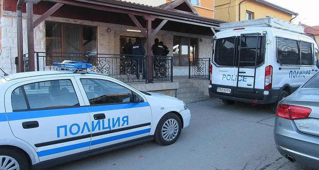 Хората на Рашков погнаха Йоско за търговия с гласове