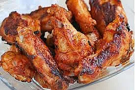 Син не хареса пилешките крилца, стреля по баща си