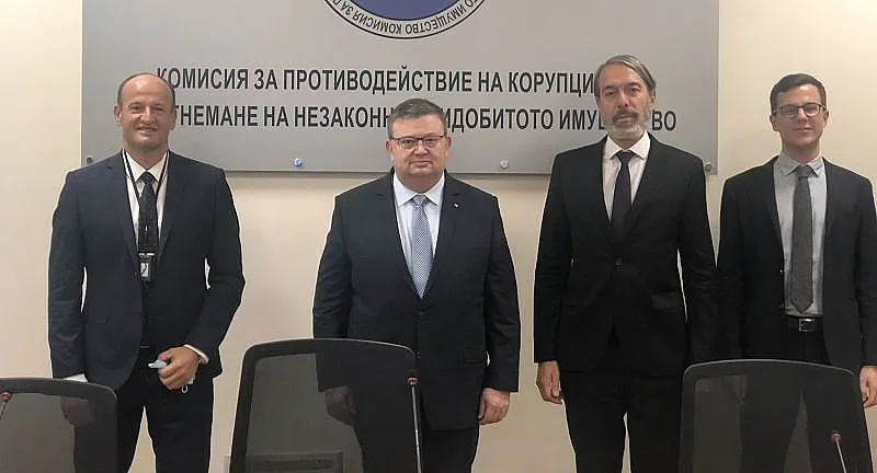 Цацаров с европроект за проверка за почтеността на служитетелите