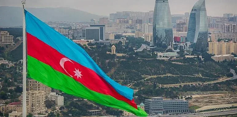 Азербайджан празнува първата годишнина от Деня на победата