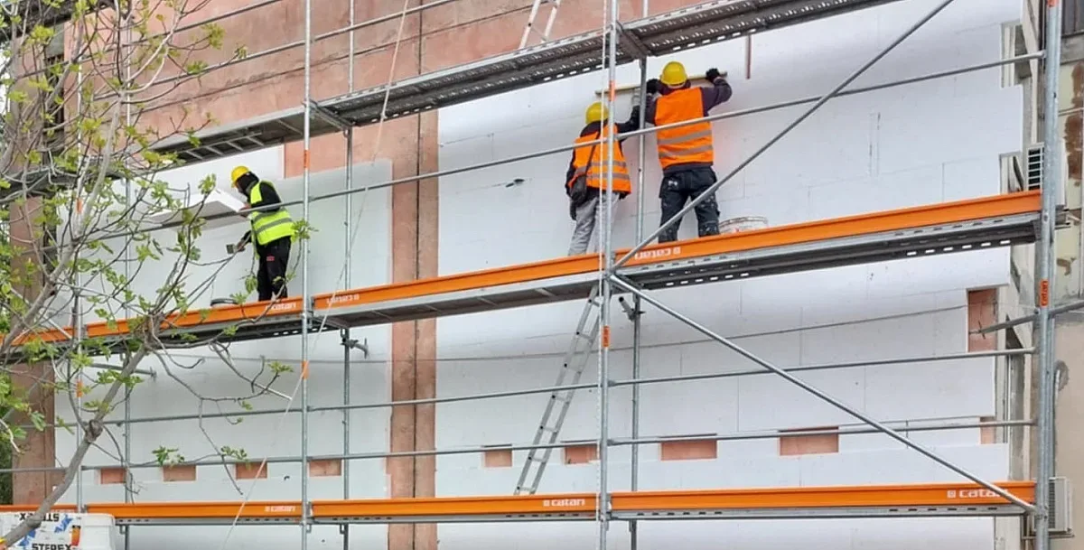 Започна санирането на първите 30 блока, одобрени по ПВУ