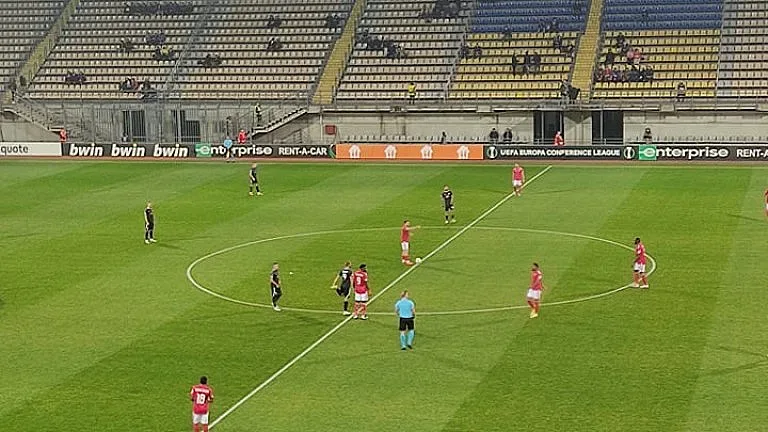 Епизод пореден. ЦСКА игра, Зоря победи!