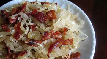 Киселото зеле по германски с бекон по английски