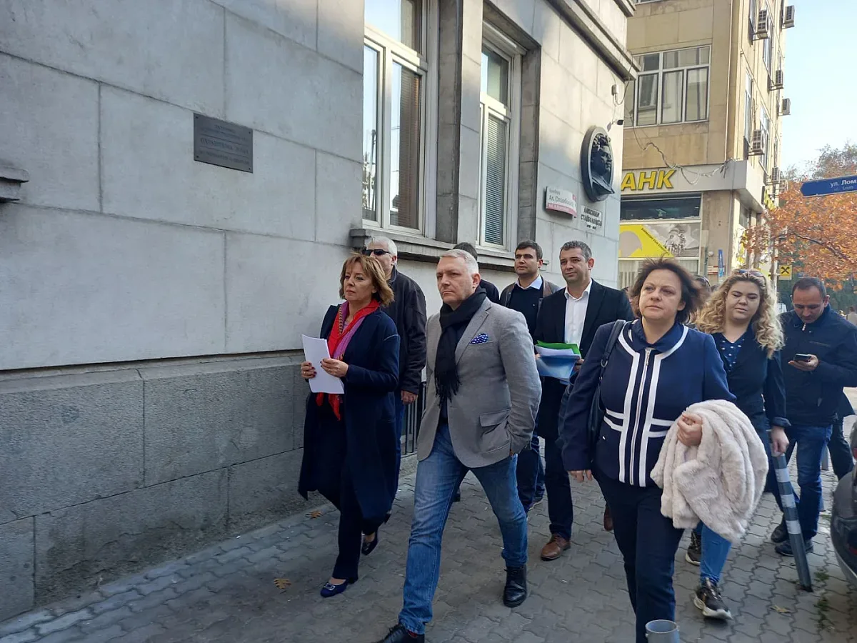 Мая Манолова и Кирил Петков с обща жалба