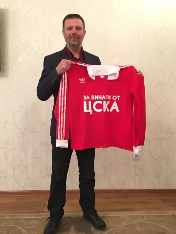 Напрежение в ЦСКА! Говорят с Младенов на четири очи