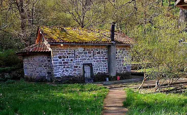 Вода от манастирско аязмо спасявала от чума