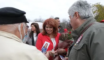 Илияна Йотова: С Радев ще издържим на атаките!
