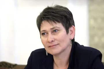 Везиева проверява кои актове на Петков може да паднат