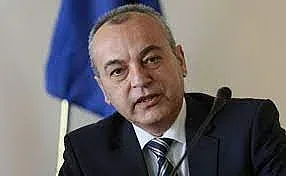 Донев: Шефът няма право да удържа на служителя пари за тестове