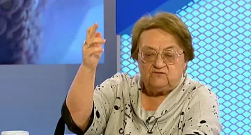 Учителите откачиха, ваксините били вода