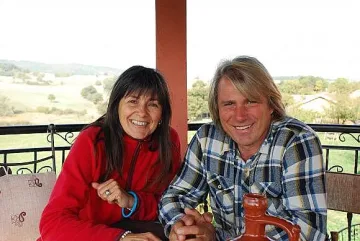 Честито! Бети и Ники от "Фермата" станаха баба и дядо на близнаци