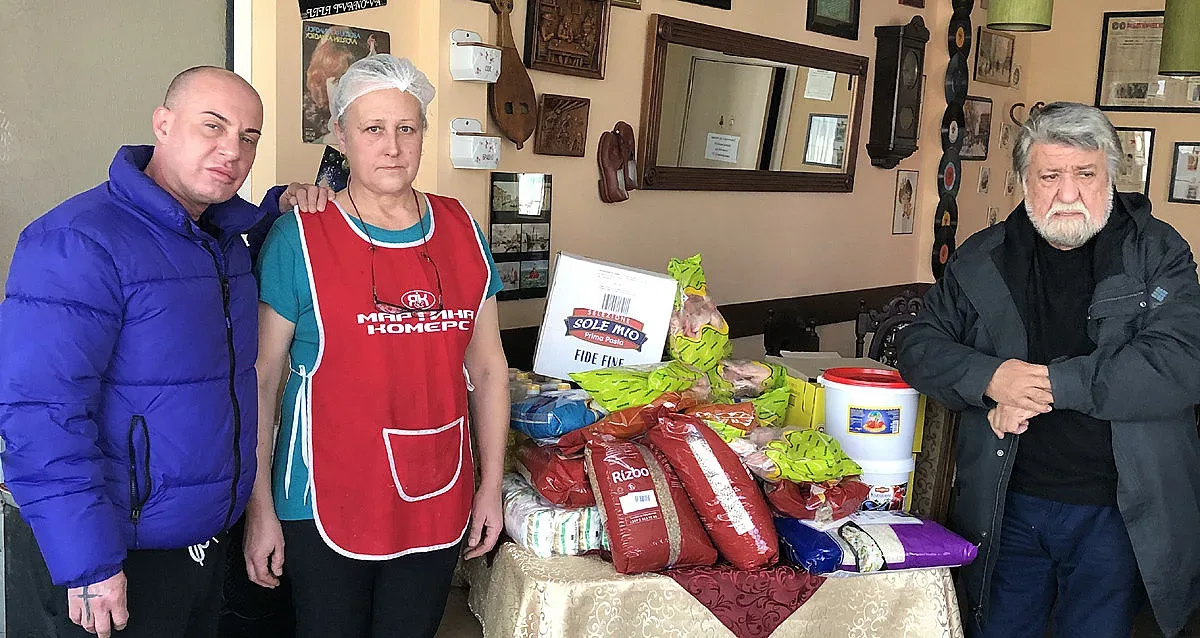 Вежди Рашидов дари храни за благотворителна кухня