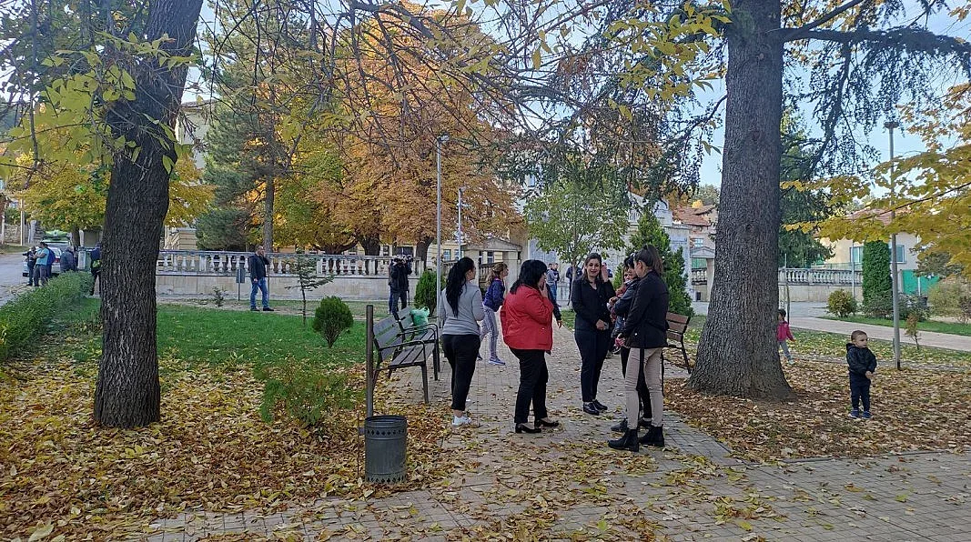 Възпитател блудства с ученички, родителите на бунт