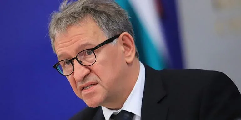 Комисията по дискриминация погна Кацаров за сертификатите