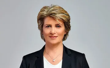 Весела Лечева: Вярвам в Радев,той не се пречупи