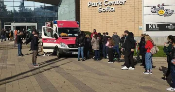 Паника пред моловете! Блокаж на служители