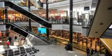 В моловете е страшно. Навалици за подаръци в последния момент