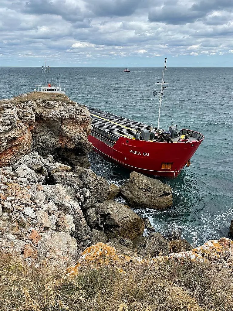 Разтоварват Вера Су денонощно, къде отиват отровите му