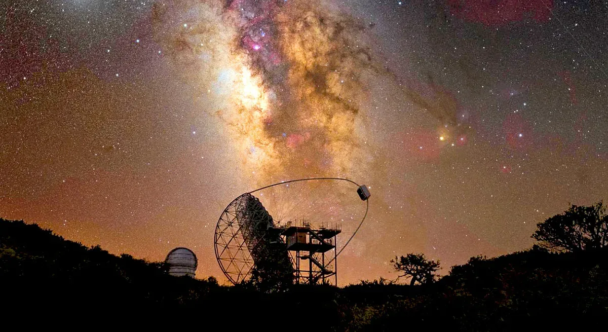 Мистериозен сигнал идва от Млечния път