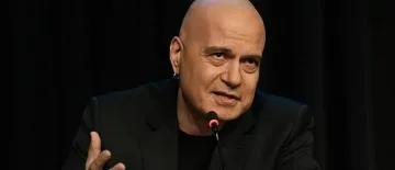 Слави срази Герджиков: Луна е по-добра от него