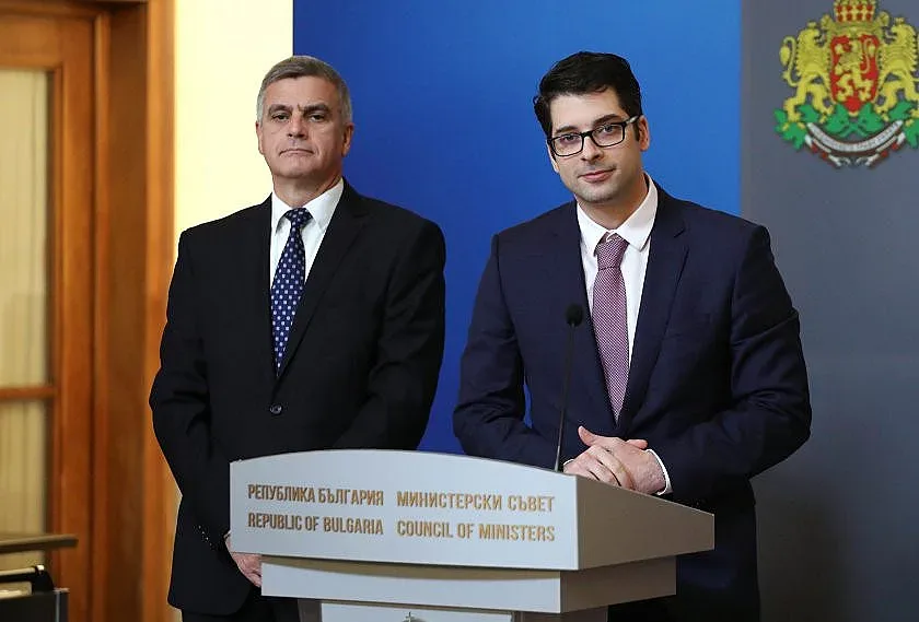 Пращат Пеканов в Брюксел за 13 млрд. лева