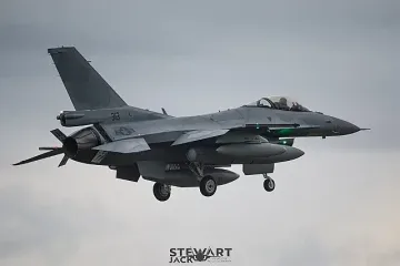 До часове! Вторият F16 идва в България