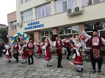 Официално открита бе изцяло обновената поликлиника в Казанлък