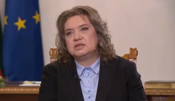 Киселова попари Радев за еврото! Върна го в първи клас