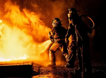 3-годишно дете и бебе загинаха при взрив във варненски апартамент