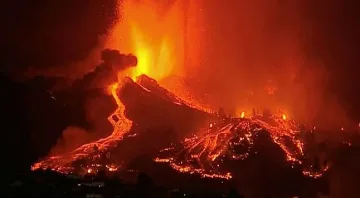 Ужас! Лавата поглъща още сгради в Ла Палма
