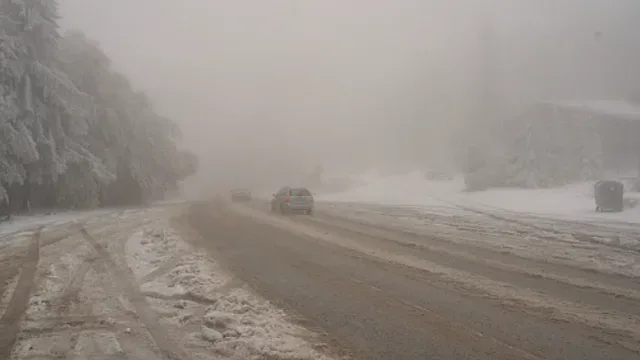 На Петрохан се вихри истинска зима!