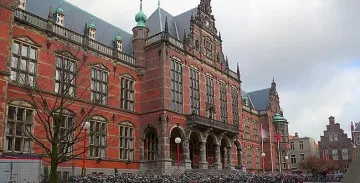 Нидерландия замени Англия за студентите