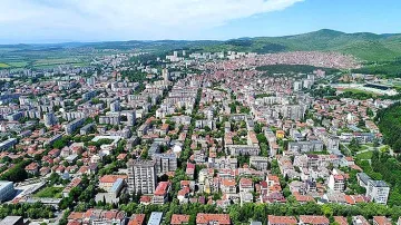 Правите улици на Стара Загора начертани върху баница