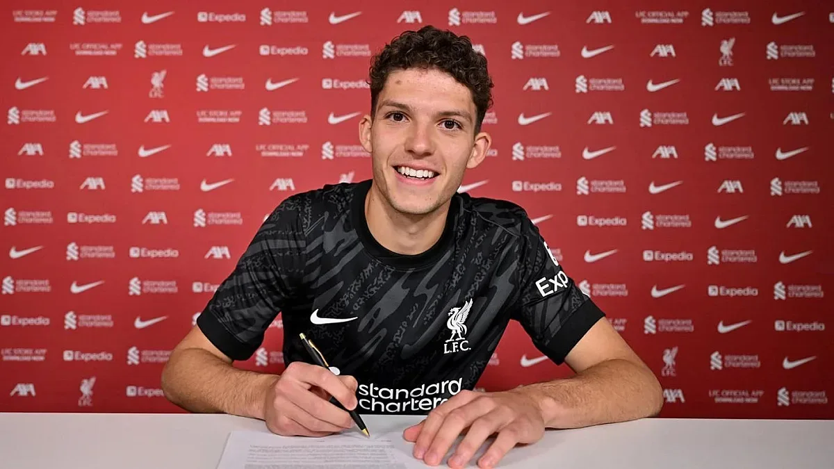 Ливърпул се обзаведе с нов вратар. Идва от Източна Европа