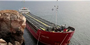Трима от Вера Су искат да слязат на брега