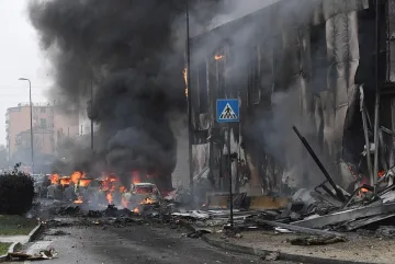Страшни кадри от падналия в Милано самолет /СНИМКИ и ВИДЕО/