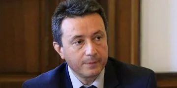Стоилов каза защо решението на КС за Петков е обосновано